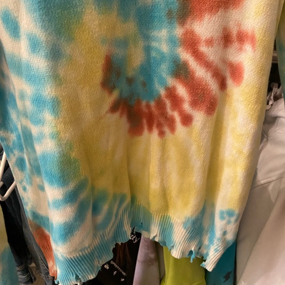 100% cotton tie dye sweater from sense of independence boutique - Picture 3 of 3